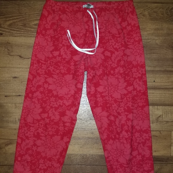 Vera Wang Pajama Set - Picture 2 of 7